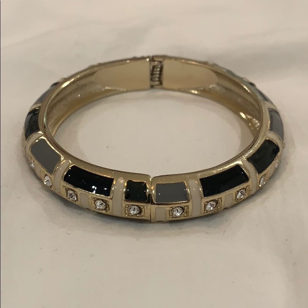 Multi colored bracelet with gold and diamonds